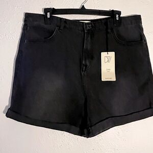 Don’t Think Twice Black Caidi Jean Shorts NWT US Size 12